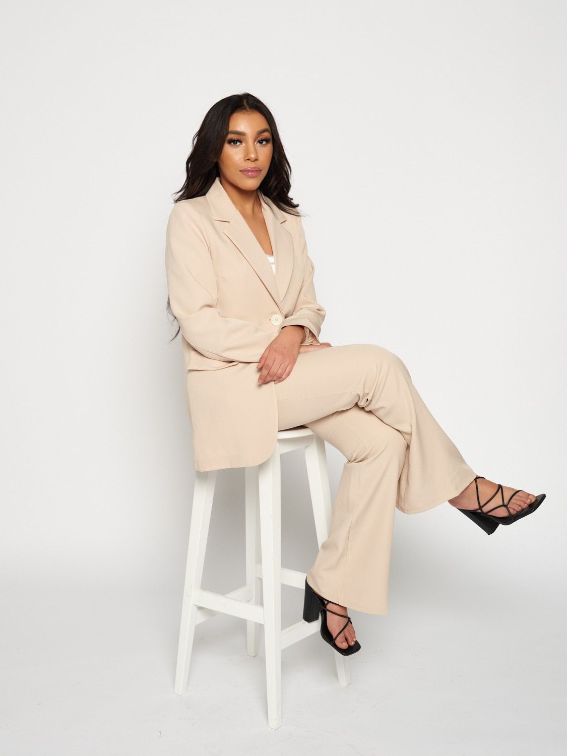 Leya suit beige