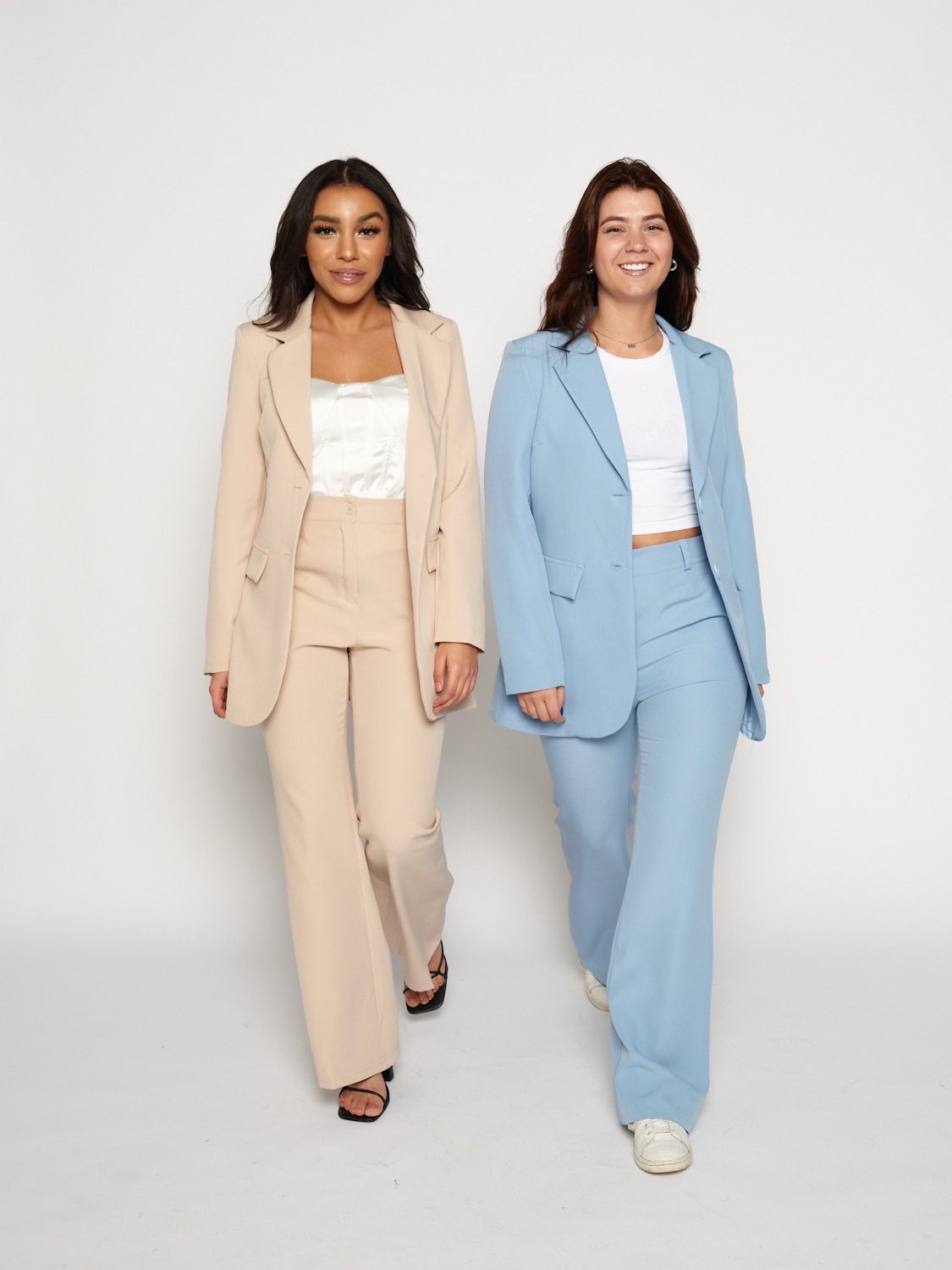 Leya suit beige